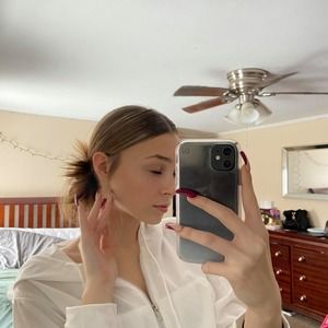 Meet your Posher, Mallory